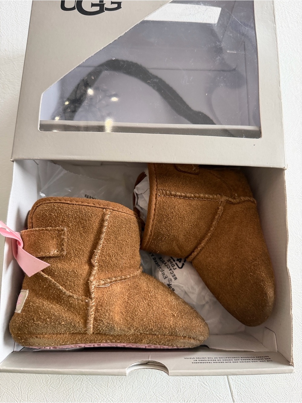 UGG Jesse Bow II size 2/3